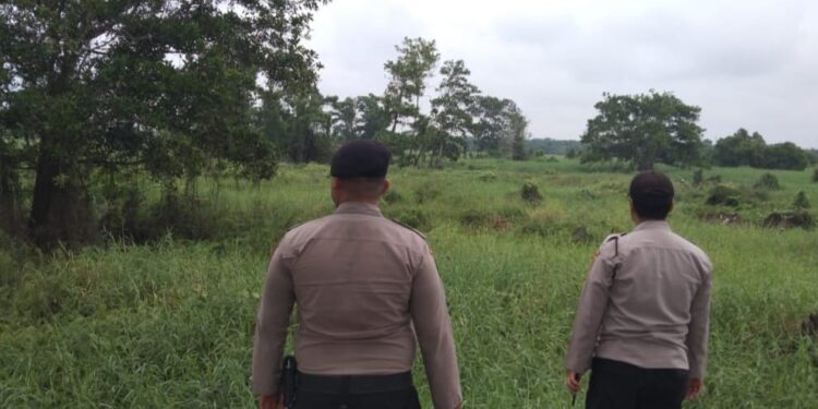 Polsek Pangkalan Kerinci Patroli dan Sosialisasi Larangan Buka Lahan dengan Pembakaran
