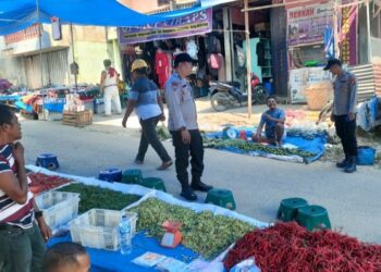 Polsek Ukui Patroli ke Pasar Tradisional, Pastikan Keamanan dan Harga Bapokmas Stabil