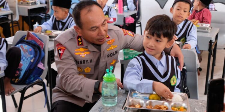 Kapolda Riau Resmikan SPPG Polres Kampar 