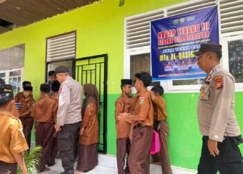 Polisi Kawal Program Makan Bergizi Gratis di Dua Sekolah Pangkalan Kuras