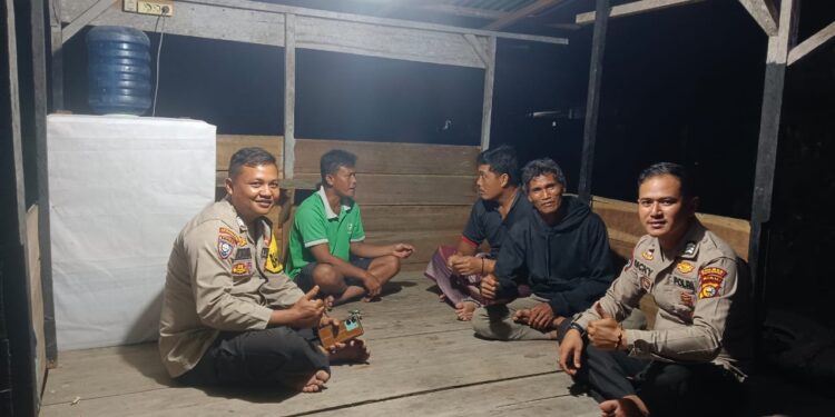 Polsek Kerumutan Intensifkan Pengecekan Pos Kamling, Dorong Peran Aktif Warga Jaga Kamtibmas