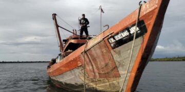 Jejak Pukat Harimau Di Laut Aceh Singkil : Ancaman Ekosistem Dan Perlawanan Nelayan Kecil