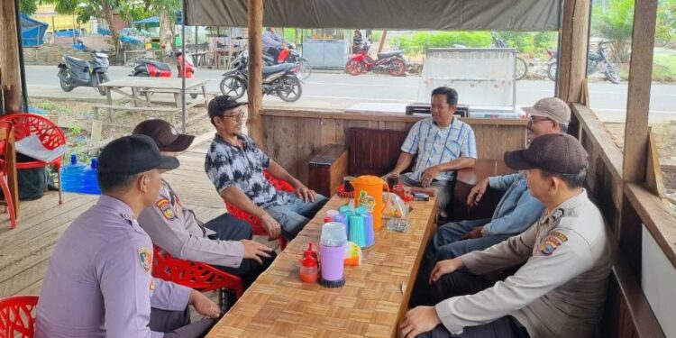 Polsek Teluk Meranti Gelar Jumat Curhat dan Sambang Tokoh, Tanggapi Keluhan Warga soal Remaja Ugal-Ugalan dan Pencurian Sarang Burung Walet