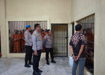 Kapolres Kampar Turun Langsung Cek Kondisi Rutan, Pastikan Personel Piket Siap Siaga Jaga Tahanan!”