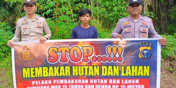 Polsek Teluk Meranti Sebar Maklumat Kapolda Riau, Warga Diimbau Cegah Karhutla