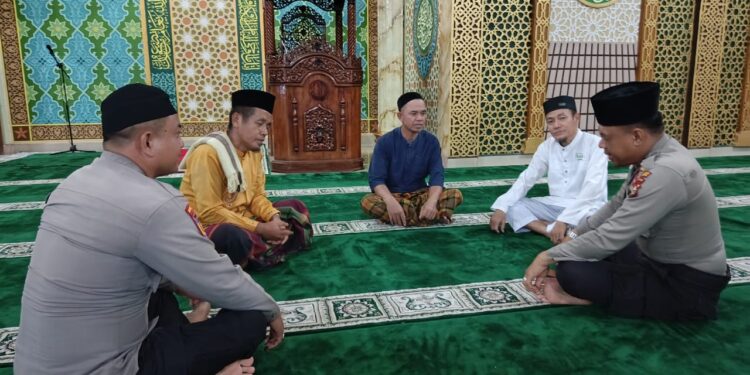 Polsek Pangkalan Kuras Gelar Shalat Subuh Berjamaah untuk Ciptakan Harkamtibmas Kondusif