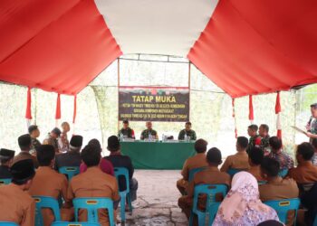 Masyarakat Kute Keramil Tatap Muka Dengan Tim Pengawas Dan Evaluasi TMMD Ke 126 