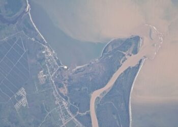 BMKG, Ahad 19 Oktober 2025: Hujan Ringan Pagi Hari, Berawan Tebal Sore Hingga Malam 