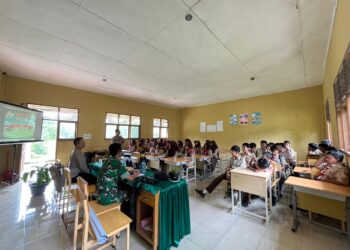 Tumbuhkan Kesadaran, Satgas TMMD Ke 126 Berikan Penyuluhan Hukum Dan Kamtibmas 