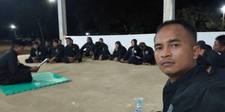 Polsek Kerumutan Gelar Latihan Pencak Silat Bersama PSHT untuk Tingkatkan Soliditas dan Jaga Kamtibmas