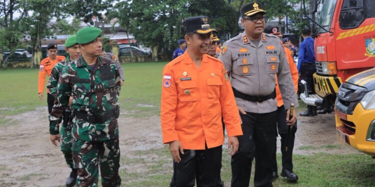 Kapolres Kampar Dan Bupati Pimpin Apel Kesiapsiagaan Banjir Perkuat Koordinasi Hadapi Bencana!”