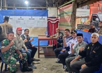 Pemilihan Reje Serentak, Ketua Forum Reje Kecamatan Silihnara Dampingi Camat Monitoring