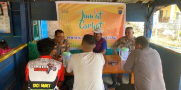 Lewat Jumat Curhat, Kapolsek Pangkalan Lesung Ajak Warga Jaga Keamanan Lingkungan