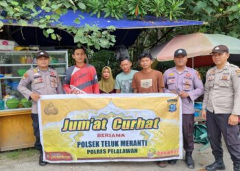 Masyarakat Teluk Meranti Curhat ke Polisi Soal Remaja Nakal dan Pencurian Malam Hari