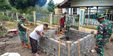 TMMD Ke-126, Satgas Bangun MCK Tahap Tiga Di Kampung Arul Gele