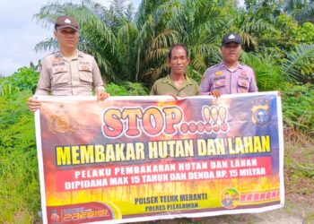Polisi Sosialisasikan Maklumat Kapolda Riau Cegah Karhutla