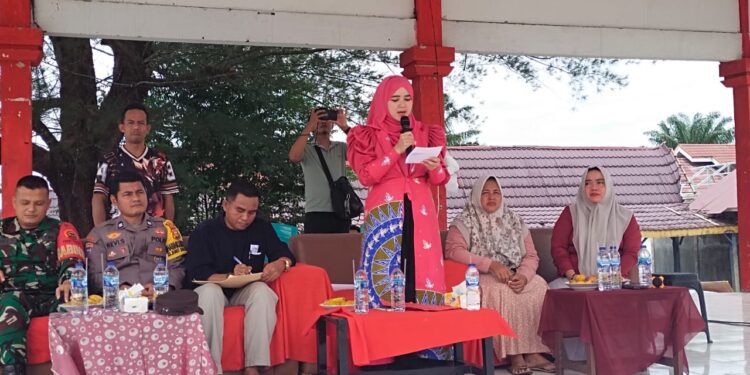 Bhabinkamtibmas Polsek Bunut Hadiri Reses Anggota DPRD Riau, Tingkatkan Kepercayaan Masyarakat
