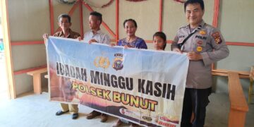 Polsek Bunut Gelar Ibadah Minggu Kasih, Ajak Jemaat BNKP Desa Merbau Jaga Kamtibmas