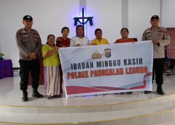 Polsek Pangkalan Lesung Hadir di Ibadah Minggu Kasih, Ajak Warga Jaga Kamtibmas