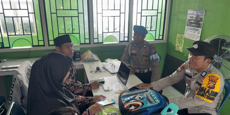 Polsek Pangkalan Kuras Sambangi Tokoh Masyarakat untuk Perkuat Harkamtibmas