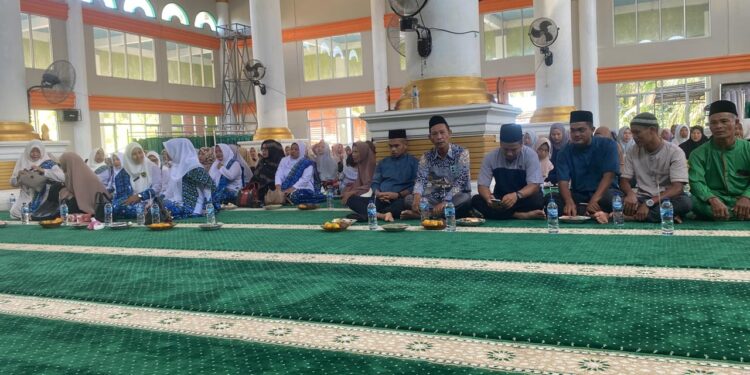 Bhabinkamtibmas Pangkalan Lesung Hadiri Tabligh Akbar BKMT