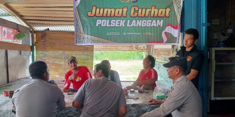 Jumat Curhat, Polsek Langgam Ajak Warga Selesaikan Masalah Secara Kekeluargaan