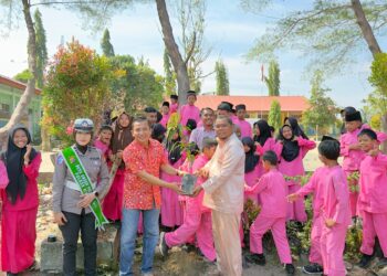 Polres Siak Tanamkan Nilai Cinta Lingkungan pada Generasi Z Lewat Program Green Policing