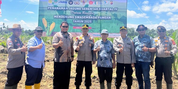 Dukung Swasembada Pangan Nasional, PTPN IV Regional VI dan Polres Langsa Gelar Penanaman Jagung
