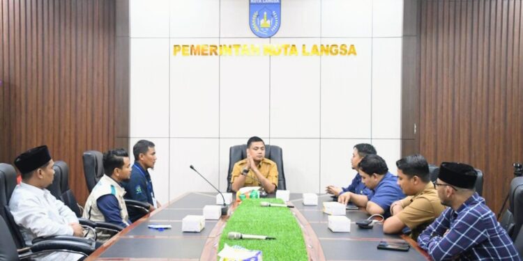 Wali Kota Langsa Terima Kunjungan Manager UP3 PLN, Sampaikan Keluhan Warga Gampong Sukajadi Makmur