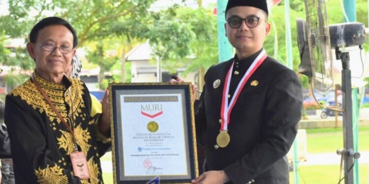 Peringatan HUT Kota Langsa ke-24, Pemko Langsa Terima Piagam Penghargaan Rekor Muri dan OJK