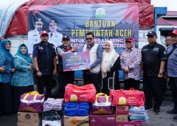 Wagub Aceh Serahkan Buffer Stock Kebencanaan Untuk Kabupaten Aceh Tengah