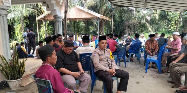 Polri Dekat dengan Warga: Bhabinkamtibmas Bunut Hadiri Prosesi Melayat