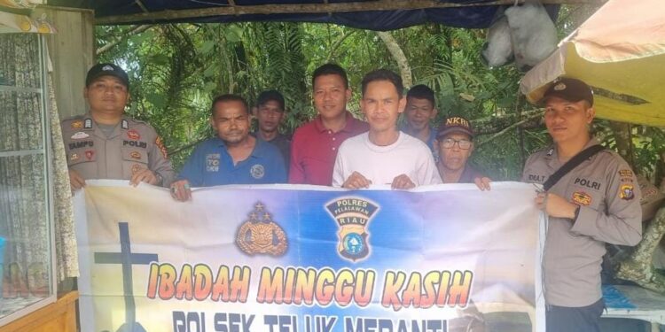 Polsek Teluk Meranti Gelar “Minggu Kasih”, Jemaat Sampaikan Keluhan Banjir dan Keamanan Lalu Lintas