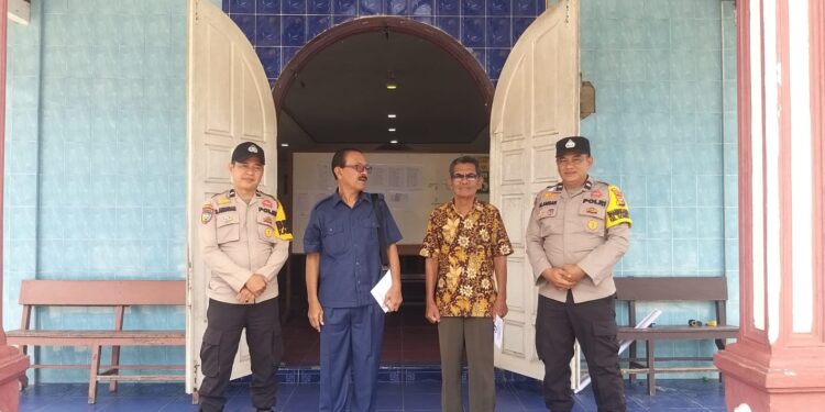 Polsek Pangkalan Kuras Gelar Minggu Kasih, Sampaikan Pesan Kamtibmas dan Green Policing