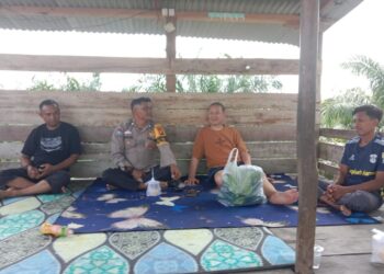 Bhabinkamtibmas Langgam Gelar Silaturahmi, Ajak Warga Bijak Bermedia Sosial dan Jaga Kamtibmas