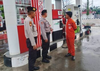 Polsek Pangkalan Kerinci Patroli Pusat Keramaian dan SPBU, Situasi Terpantau Kondusif