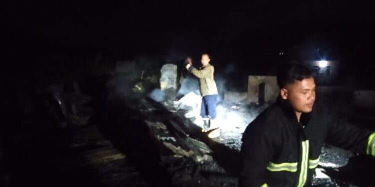 Kebakaran Hanguskan Satu Rumah Warga Di Kampung Kung