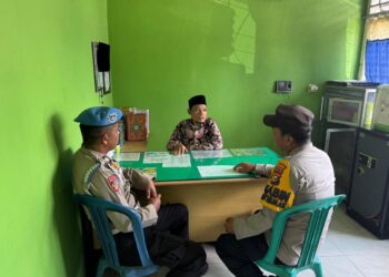 Tekankan Pentingnya Jaga Kamtibmas, Polsek Pangkalan Kuras Sambangi Tokoh Masyarakat