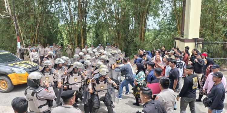 Polres Kuansing Gelar TFG dan Simulasi Pengamanan Mako serta Unjuk Rasa, Kapolres: Bentuk Kesiapsiagaan Personel Hadapi Situasi Kontinjensi