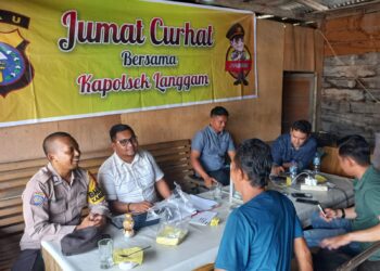 Warga Apresiasi Polisi Dekat dengan Masyarakat, Polsek Langgam Gelar Jumat Curhat