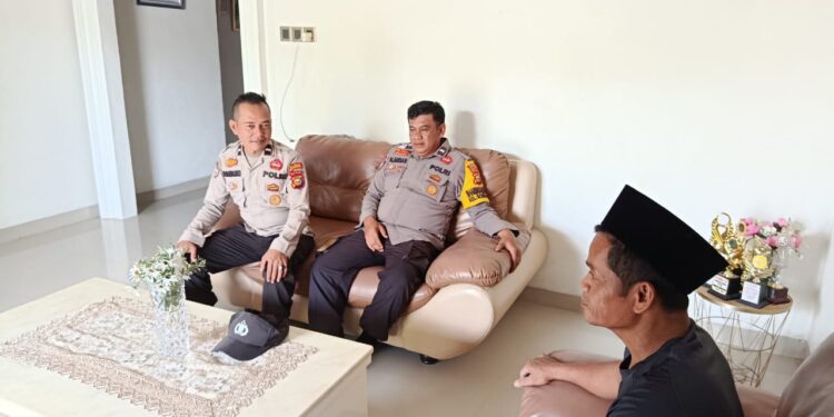 Polsek Pangkalan Kuras Sambangi Tokoh Masyarakat, Tekankan Pentingnya Harkamtibmas