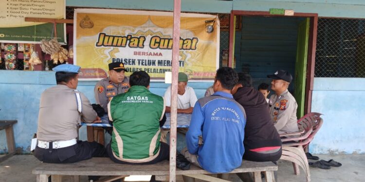 Polsek Teluk Meranti Gelar Jum’at Curhat, Tindak Tegas Remaja Ugal-Ugalan dan Cegah Pencurian Sarang Burung Walet