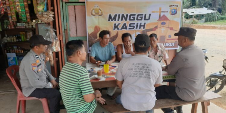 Polsek Ukui Gelar Ibadah Minggu Kasih: Wadah Aspirasi Warga untuk Wujudkan Kamtibmas yang Kondusif