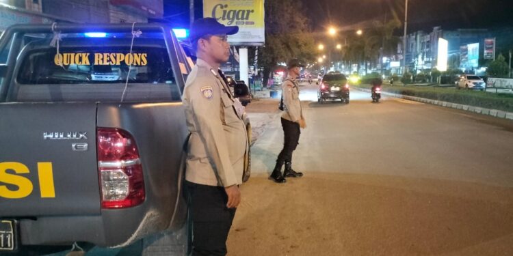 Polsek Pangkalan Kerinci Gelar Patroli Blue Light, Cegah Kriminalitas dan Jaga Kelancaran Lalu Lintas