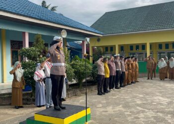 Hari Pahlawan Satlantas Polres Kampar ‘Sentuh’ SMK N 1 Kuok, Kapolres: ‘Keselamatan dan Kelestarian Lingkungan Tanggung Jawab Bersama!’