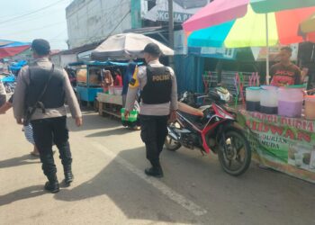 Polsek Ukui Gelar Patroli Pasar, Warga Merasa Lebih Aman Berbelanja