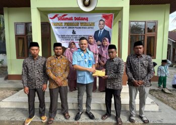 Air Mata Syukur di MDTA Dusun Tanjung: Pebriyan Wnaldi Bangun Toilet dan Bayarkan Gaji Guru yang Lama Tertunda