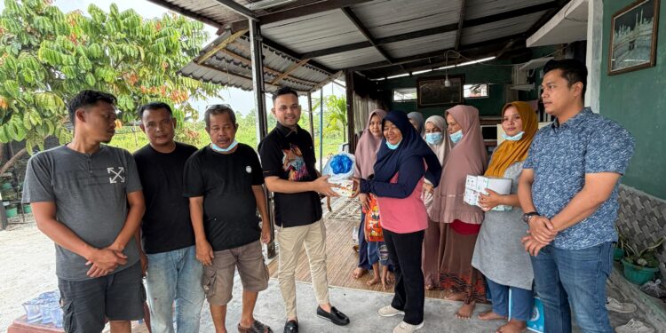 Aksi Sosial Ketua DPP Elang 3 Hambalang dan Kader Partai Gerindra Pusat Pebriyan Winaldy Dampak Asap Karhutla