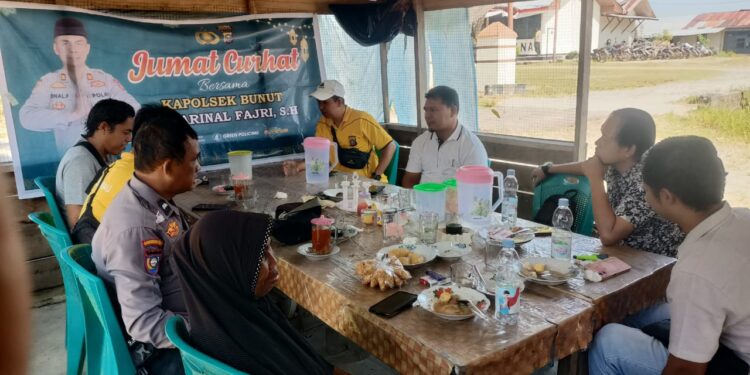 Polsek Bunut Gelar “Jumat Curhat” untuk Tingkatkan Kamtibmas