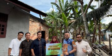 Tanam Pohon dan Sosialisasikan Green Policing di SDN 015 Teluk Meranti